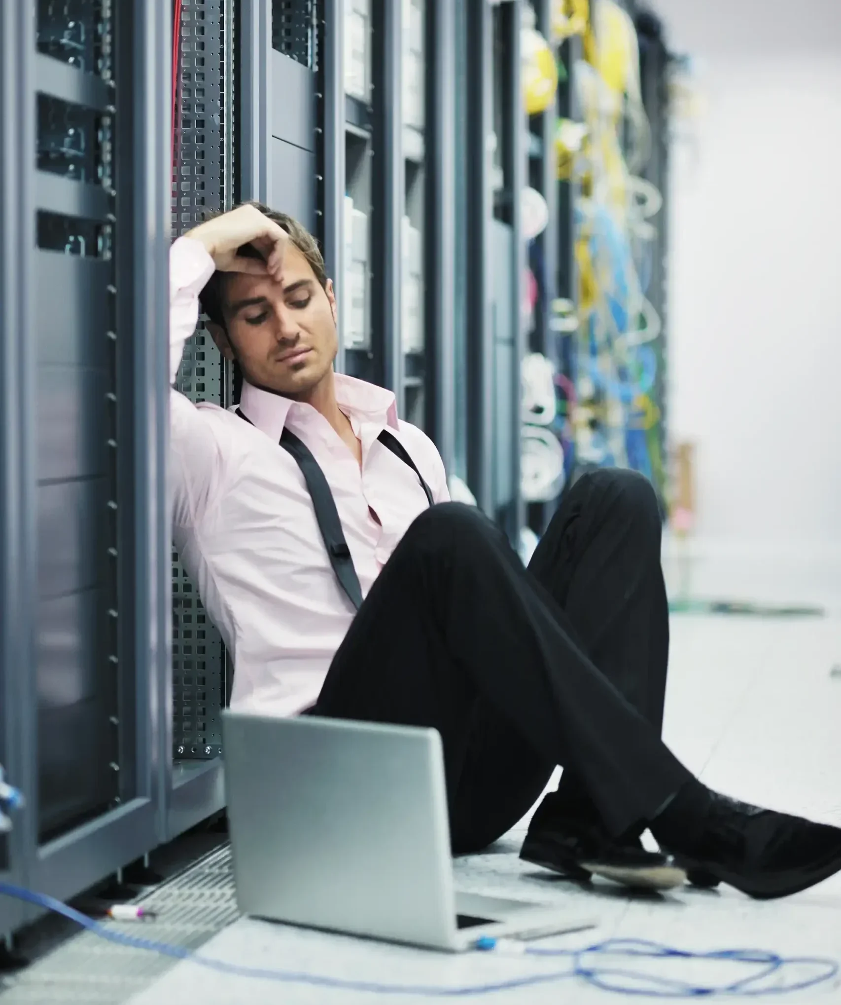 Data storage consulting for server room troubleshooting and recovery